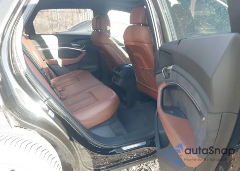 2019 Audi E-Tron Premium Plus z USA, uszkodzony, nr VIN WA1VAAGE7KB005367